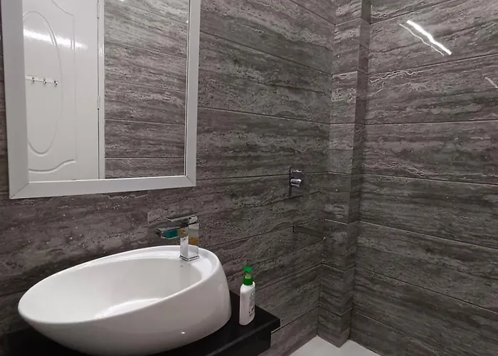 Double Room Private Bathroom